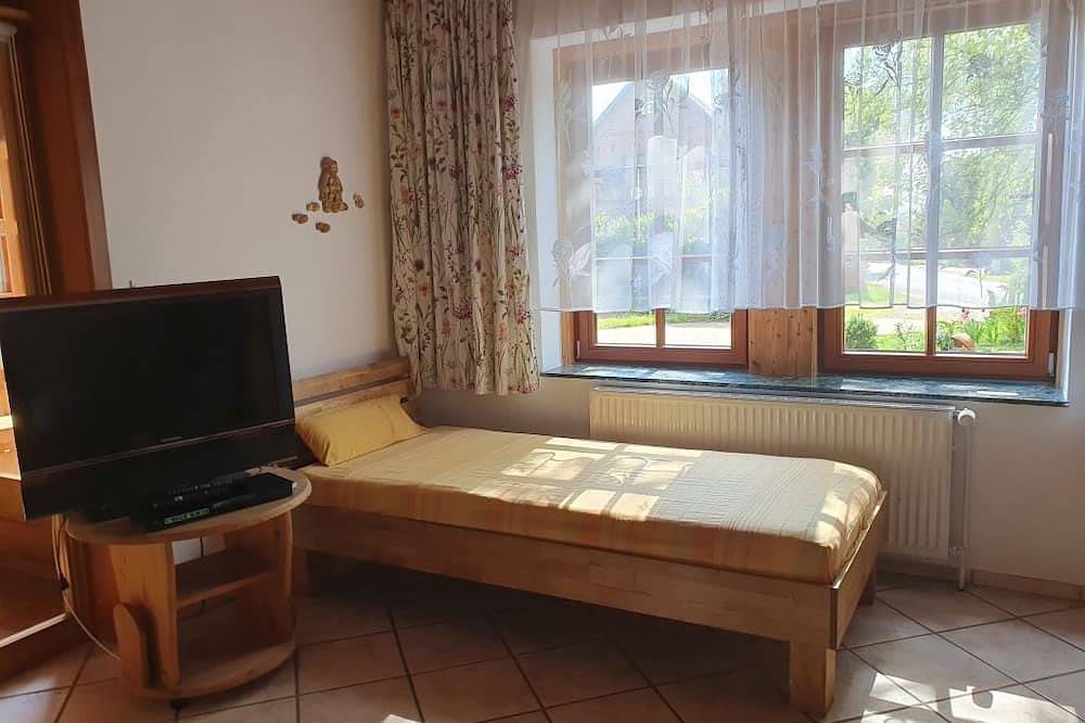 Ganze Wohnung, Familienurlaub gerne mit Hund auf historischem Fachwerkhof nähe Steinhuder Meer in Wölpinghausen, Landkreis Schaumburg
