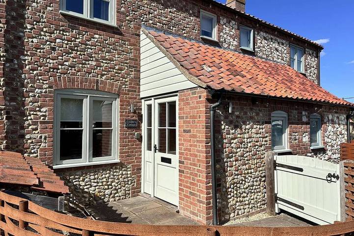 Cottage for 4 people, with terrace in Burnham Market