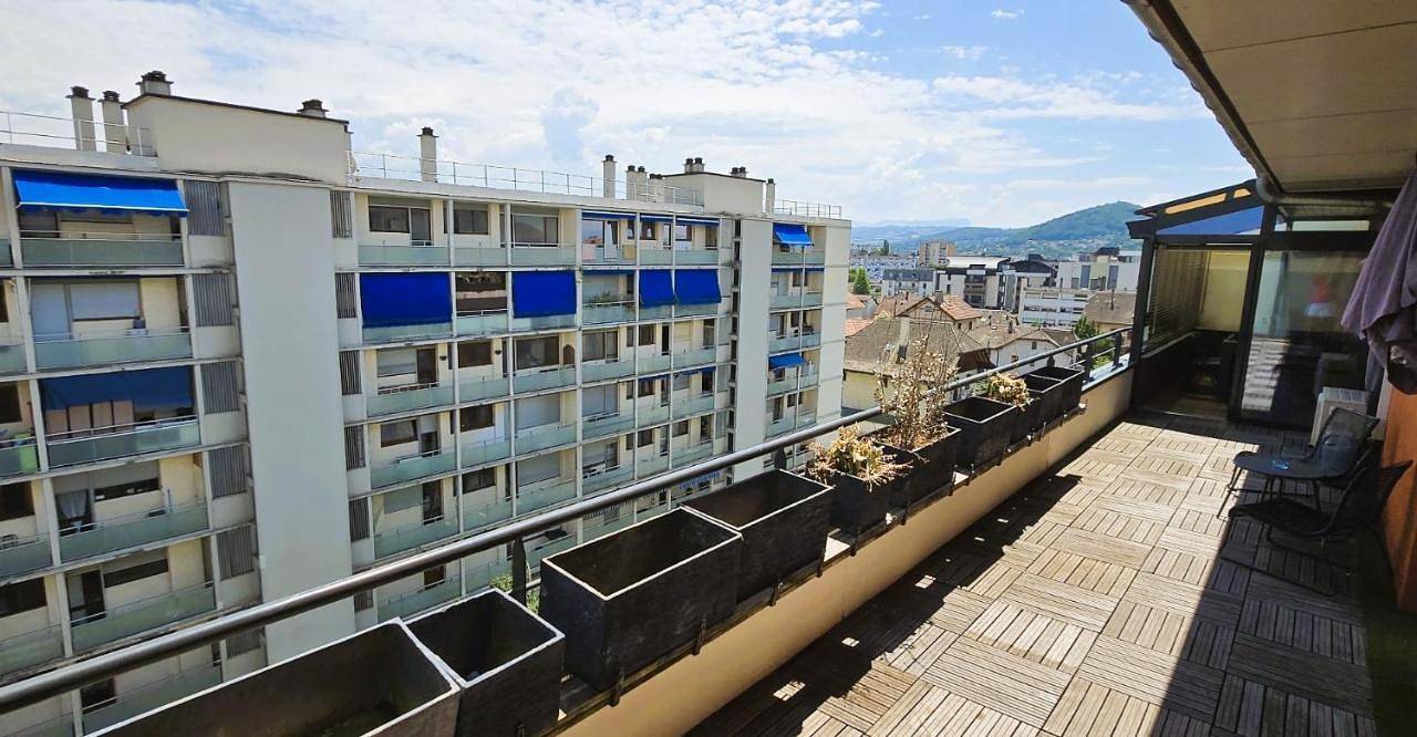 Appartement entier, Two-Bedroom Apartment in Annemasse, Région de Saint-Julien-en-Genevois