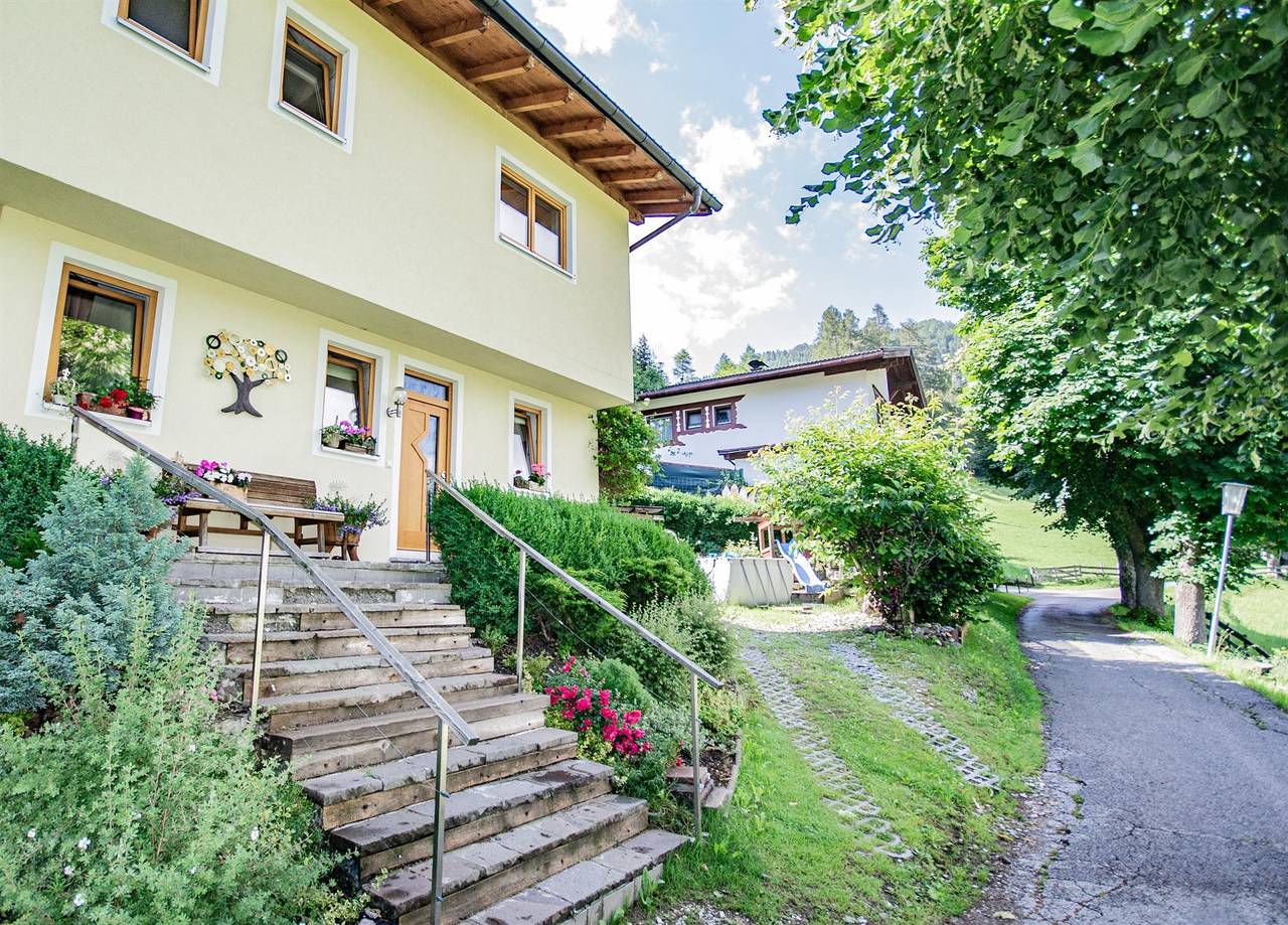 Ganze Ferienwohnung, Ferienwohnung mit Terrasse und Bergblick in Stubaier Alpen, Steinach am Brenner