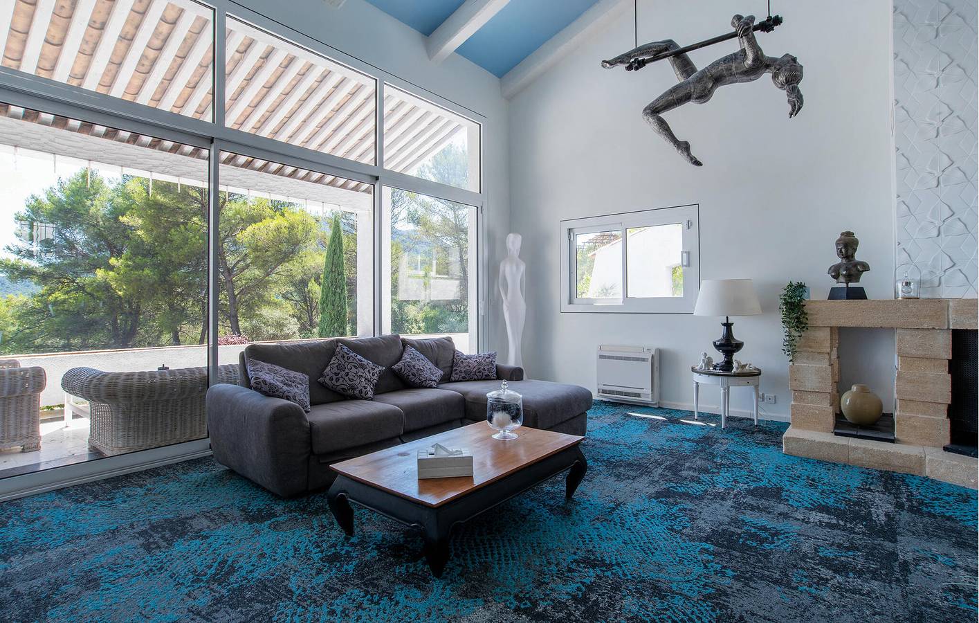 Cozy Apt with Pool, Terrace & WiFi near Solliès-Pont in Solliès-Ville, Toulon region