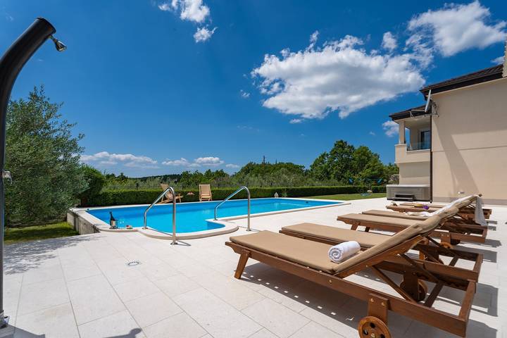 Villa for 8 personer med have in Dalmatian Zagora