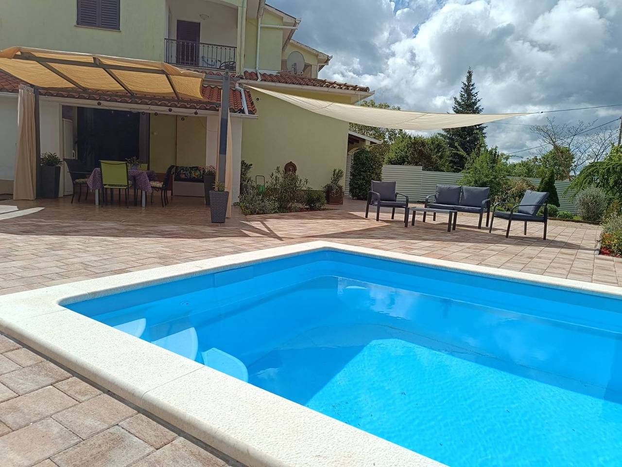 Jadranka - Green Oasis Near Barban - A House with a Pool, pet frendly in Barban, Zuidkust Istrië