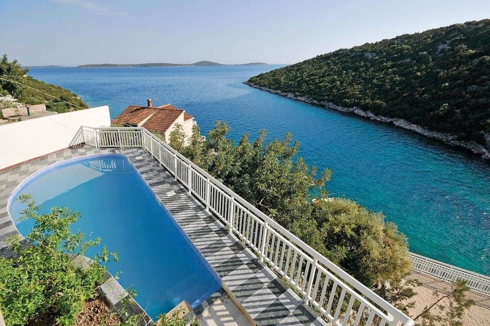 Casa vacanza a Vinisce a partire da 319€ a notte
