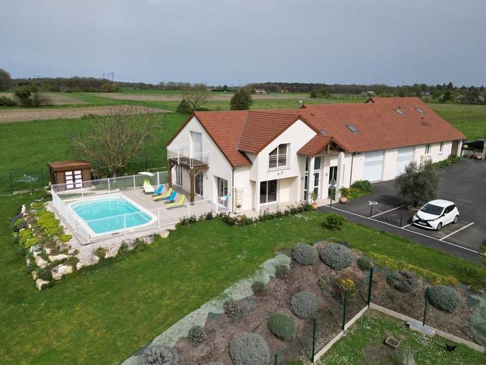 Maison de vacances pour 6 personnes, avec Terrasse et Jardin ainsi que Piscine et Vue