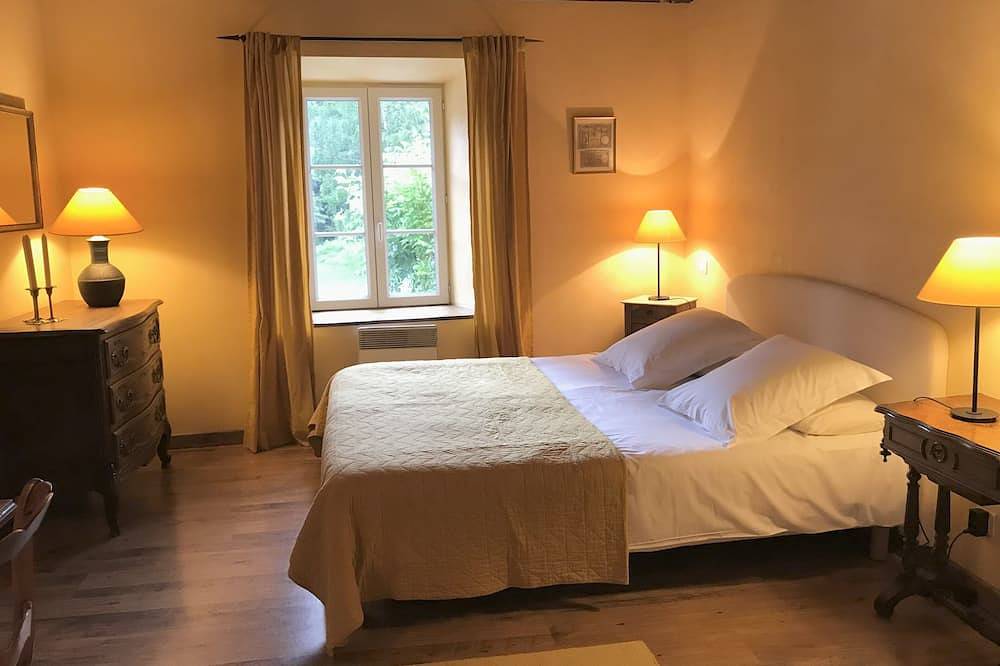 Ancien moulin, étang privé , piscine chauffée in Saint-Paulien (Haute-Loire), Haute-Loire