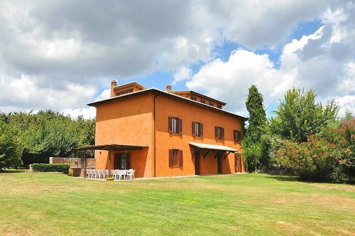 Ferienhaus für 20 Personen, mit Pool und Balkon sowie Garten - 1