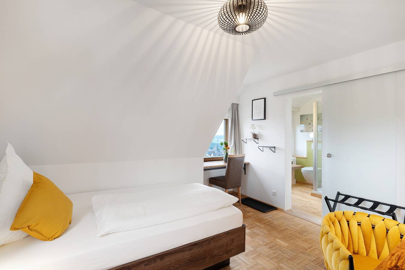 Zimmer 'Einzelzimmer 7' mit gemeinsamer Terrasse, gemeinsamem Garten und Wi-Fi in Dornstetten, Mittlerer Schwarzwald