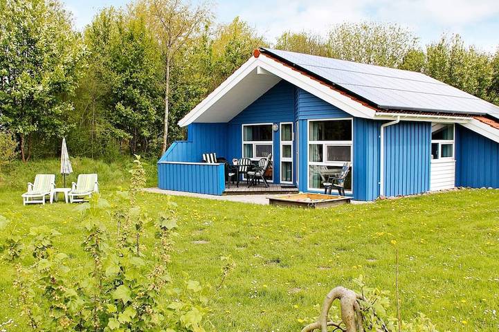 Luxus-Ferienhaus für 6 Personen, mit Balkon/Terrasse und Terrasse sowie Garten und Sauna in Otterndorf