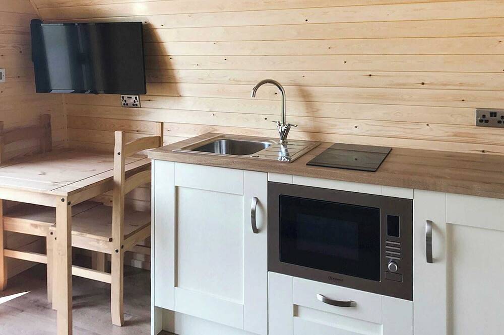 Pod with one double. in Gwynedd