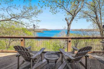 Log Cabin for 12 Guests in Beaver Lake, Ozark Mountains, Picture 4