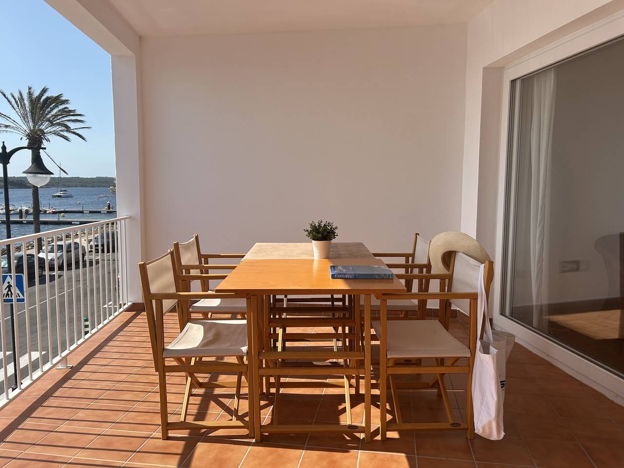 Apartamento entero, Apartamento de vacaciones para 3 personas con terraza in Fornells, Es Mercadal