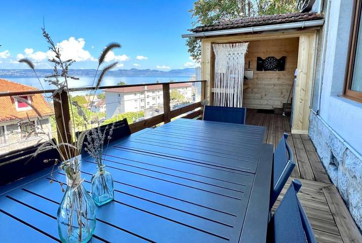 Maison de vacances pour 6 personnes, avec vue sur le lac ainsi que vue et balcon