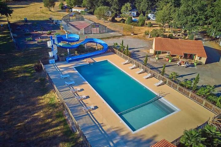 Camping pour 5 personnes à La Boissière-de-Montaigu