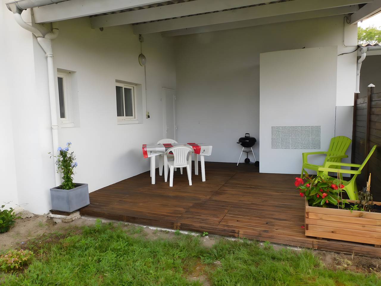 Studio entier, 'La Dune - Domaine Des Landes' avec piscine partagée, terrasse privée couvertes et jardin partagé in Lesperon, Landes