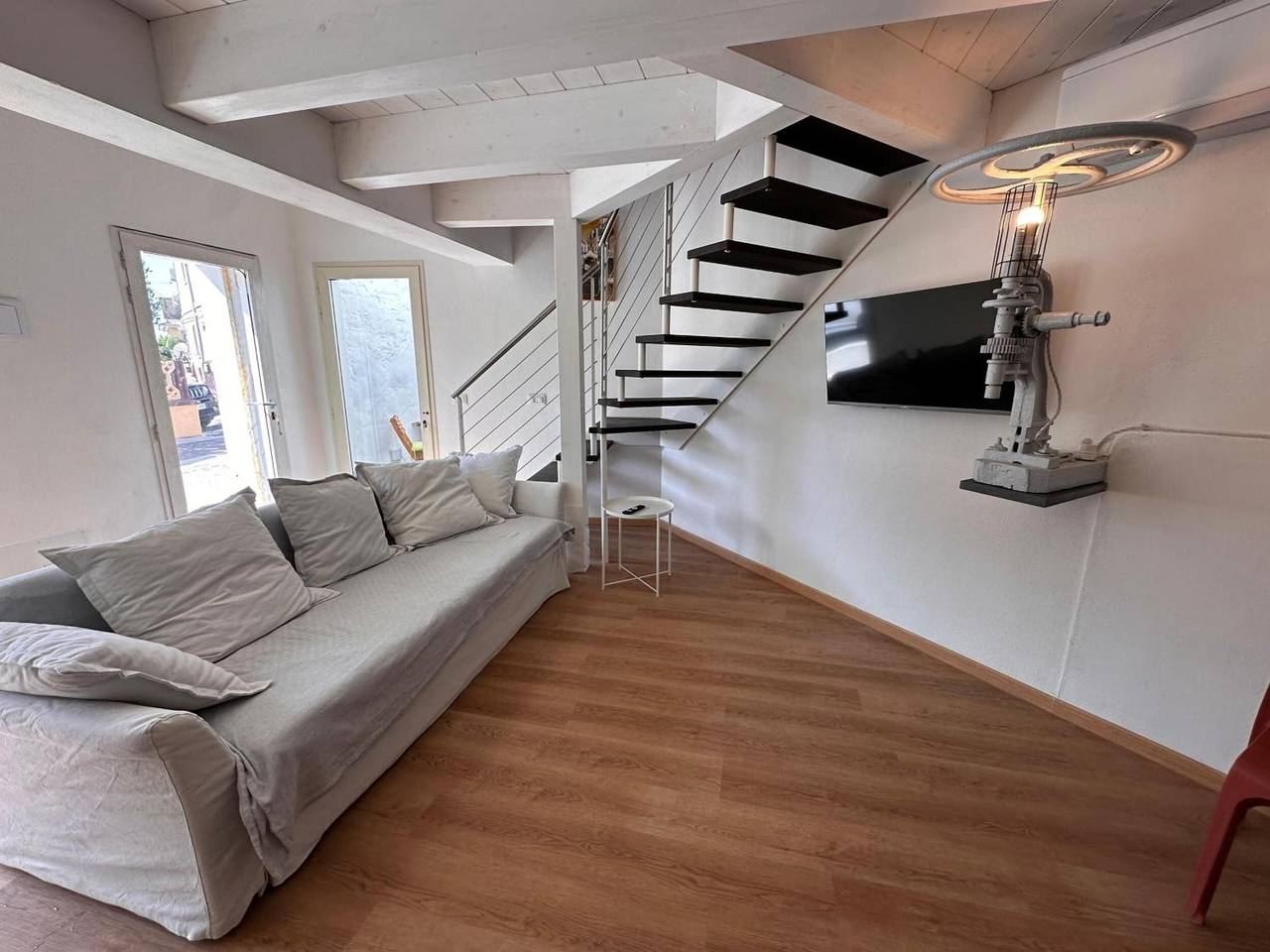 Appartamento intero, Appartamento 'Casa Di Gaia' con Terrazza Privata, Wi-Fi e Aria Condizionata in Carloforte, Provincia di Carbonia-Iglesias