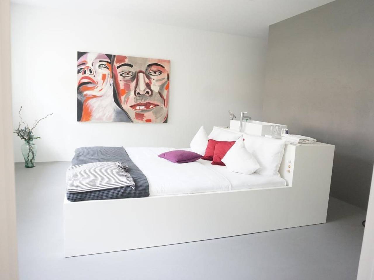 Ganze Wohnung, Design Ferienwohnung in historischer Villa in Neunburg vorm Wald, Naturpark Oberpfälzer Wald