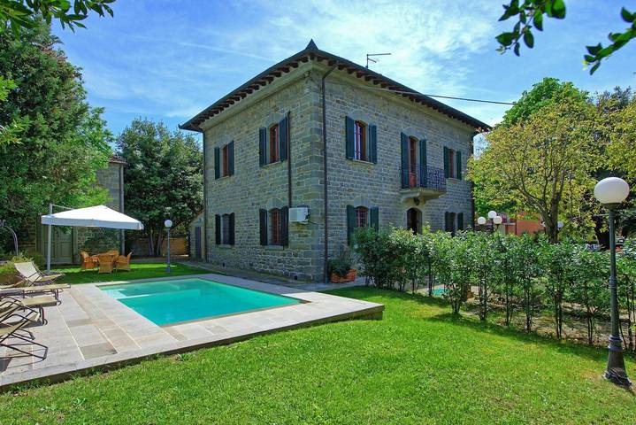 Villa pour 9 personnes, avec balcon et piscine en Toscane