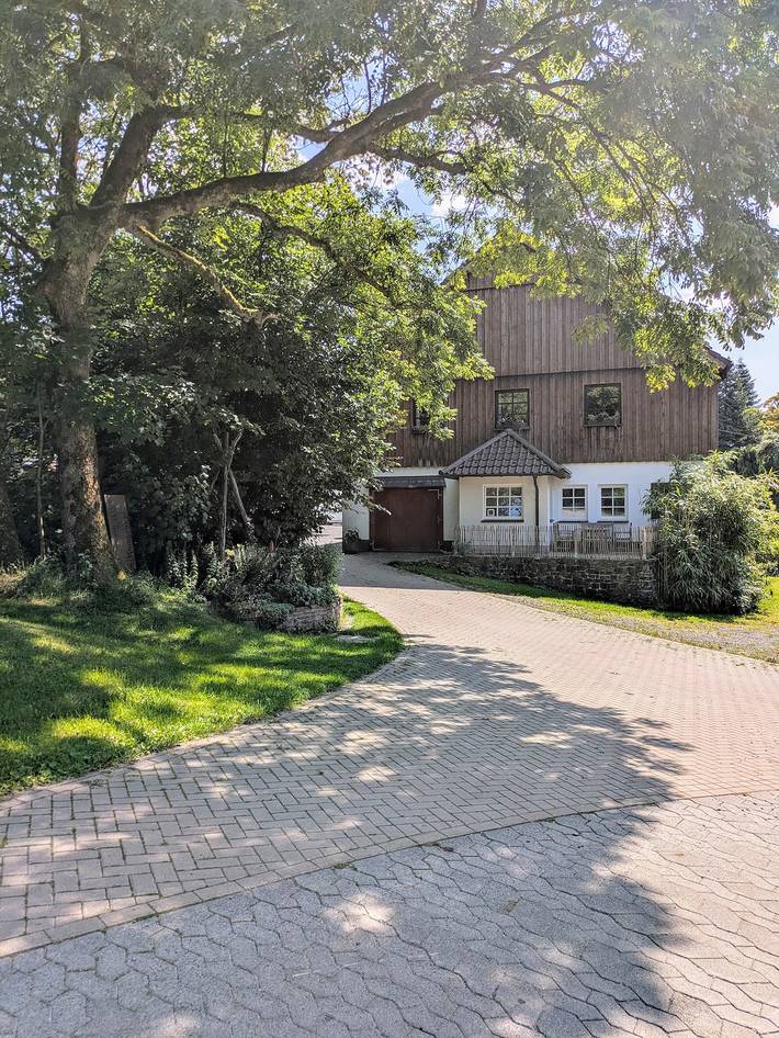 Gehele studio, Appartement 'Teichblick' met Gedeelde Tuin en Wi-Fi in Lüdenscheid, Märkischer Kreis