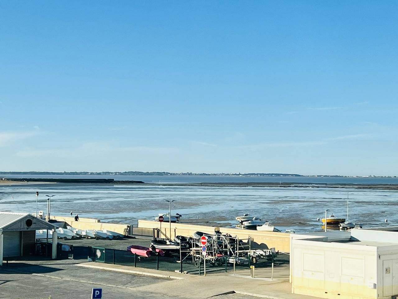 Ganze Wohnung, Front de Mer Duplex 4 pièces 6 personnes Chatelaillon Plage Balcon Wifi in Châtelaillon-Plage, La Rochelle Und Umgebung