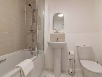 Glamping for 4 People in Newcastle upon Tyne, North East England, Photo 4