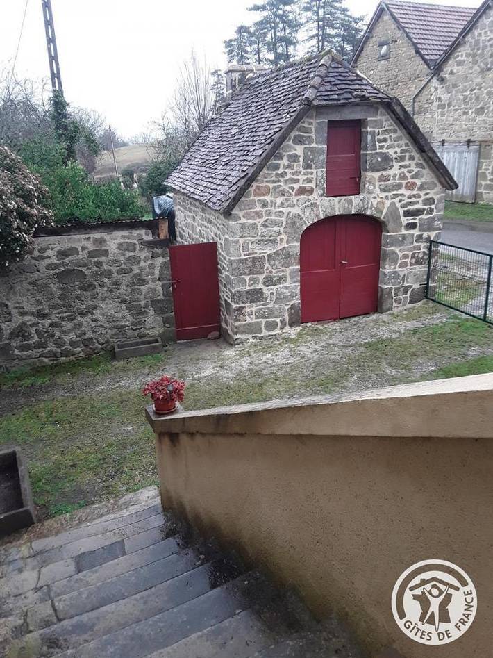 Gemütliches 70-qm-Gîte mit Garage, TV und Garten in Queyssac-les-Vignes, Brive-la-Gaillarde und Umgebung