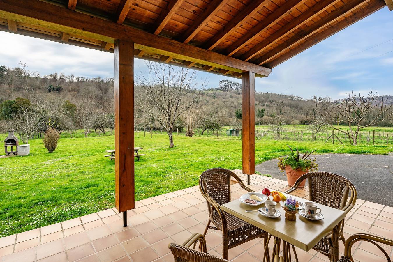 Ganze Wohnung, Chalet 'Les Cuartes 2' mit Bergblick, privater Terrasse und eigenem Garten in Cangas de Onís, Costa Verde (Spanien)