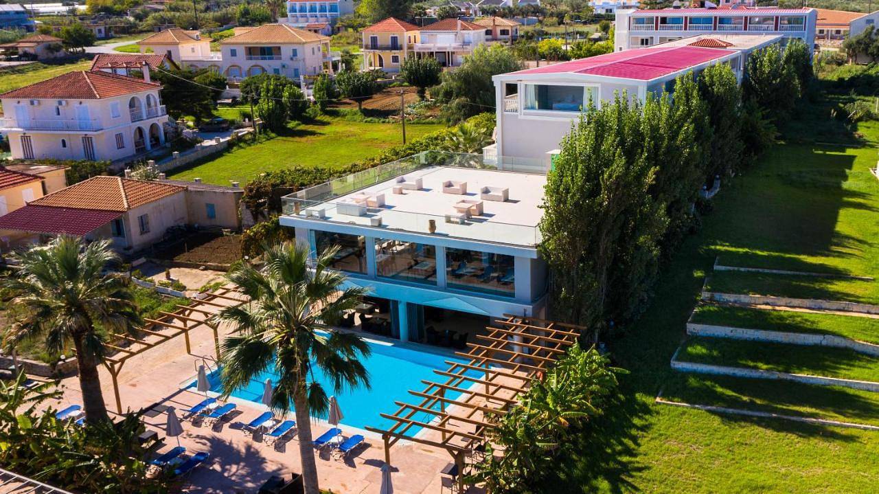 Belussi Beach Hotel & Suites in Drosia (Zante), Kipseli