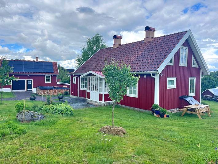 Ferienhaus für 4 Personen, mit Garten und Ausblick