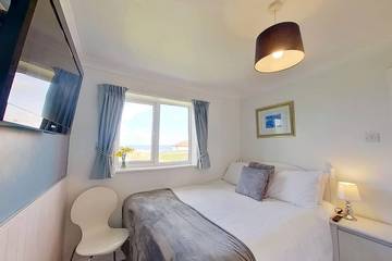 Chalet for 6 People in Hayle, Cornwall, Photo 1