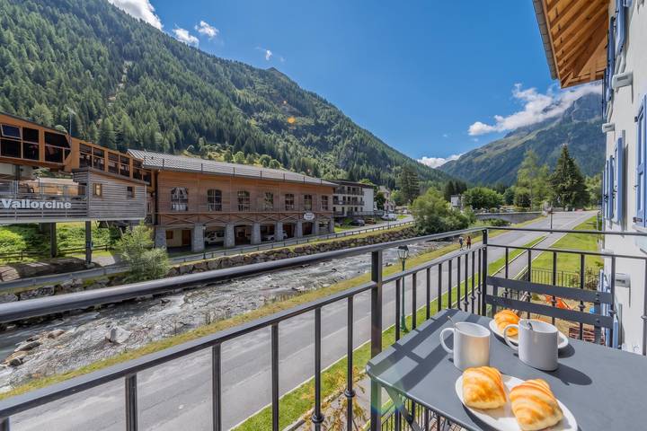 Ferienwohnung für 4 Personen, mit Pool und Sauna sowie Balkon - 1
