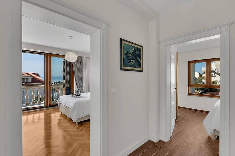 Villa Markota!200m from the Sea! in Promajna, Makarska Riviera