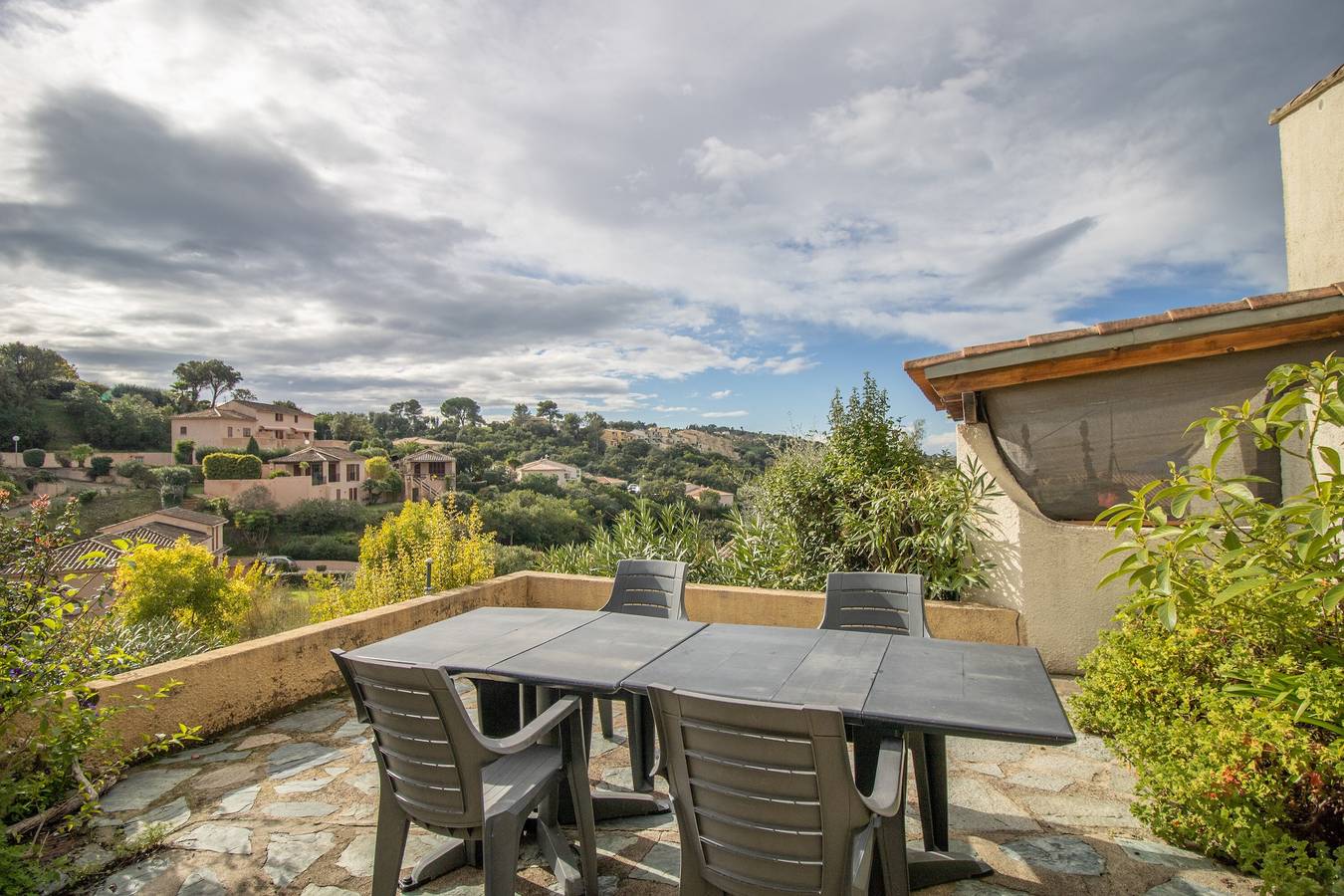 Maison de vacances 'Location Porticcio' avec vue mer, piscine partagée et terrasse privée in Grosseto-Prugna, Région d'Ajaccio
