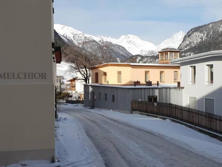 Ferienwohnung für 4 Personen, mit Garten und Ausblick in Zernez