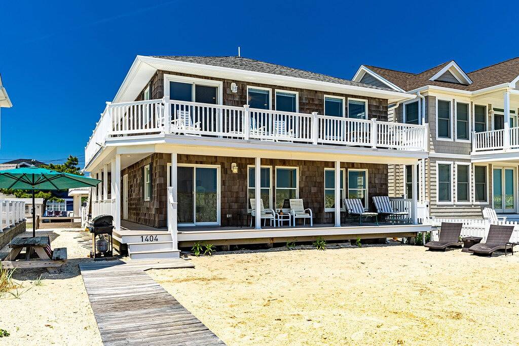 Ganze Wohnung, Lovely 3 Bedroom Lavallette Beachfront Rental in Toms River, Ocean County