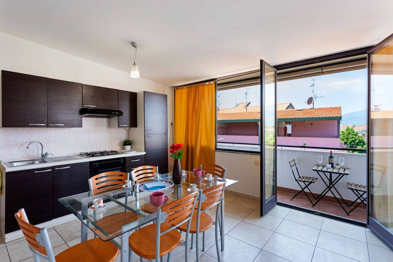 Appartamento intero, Giardini Naxos Apt x5 con balcone! in Recanati (Sicilia), Giardini-Naxos