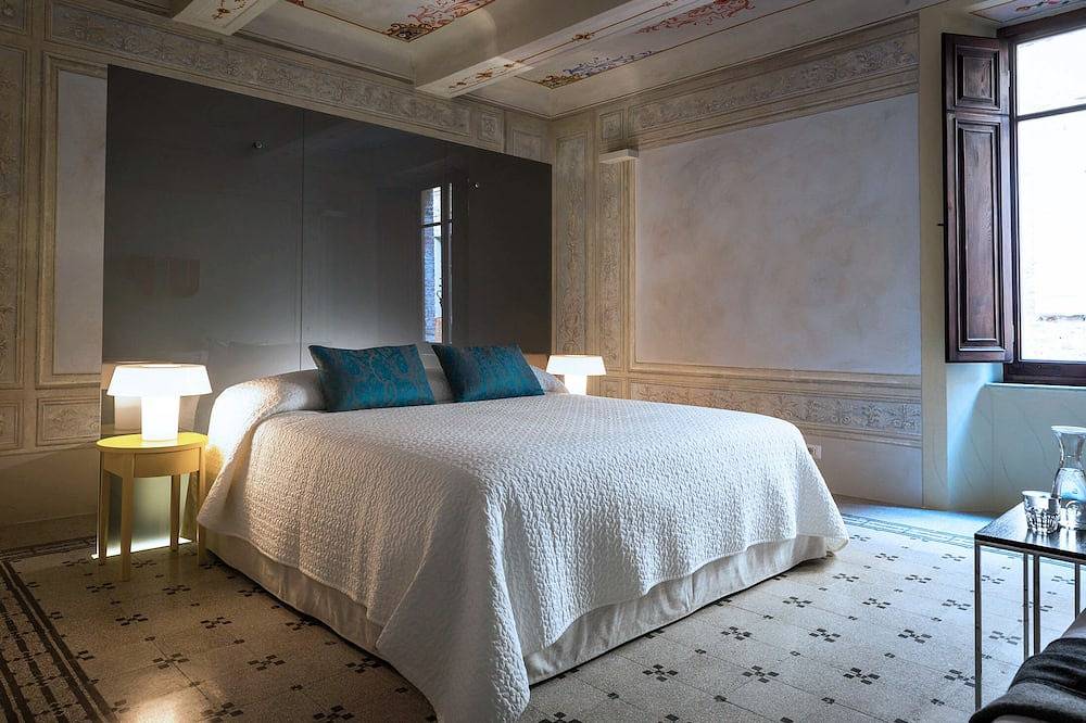 Ganze Wohnung, Luxuriöse und romantische Residenz, Designerausstattung, beheizter Pool und Whirlpool, Aussicht in Monteleone d'Orvieto, Perugia Provinz