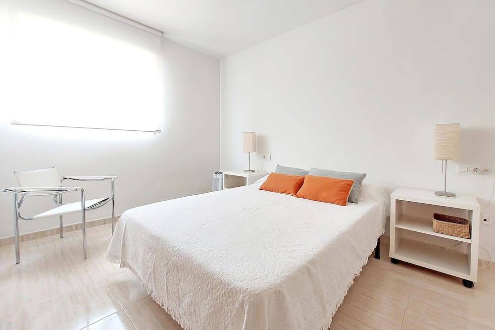 Entire apartment, Stunning apartment in Oropesa del Mar in Playa Morro de Gos, Oropesa del Mar