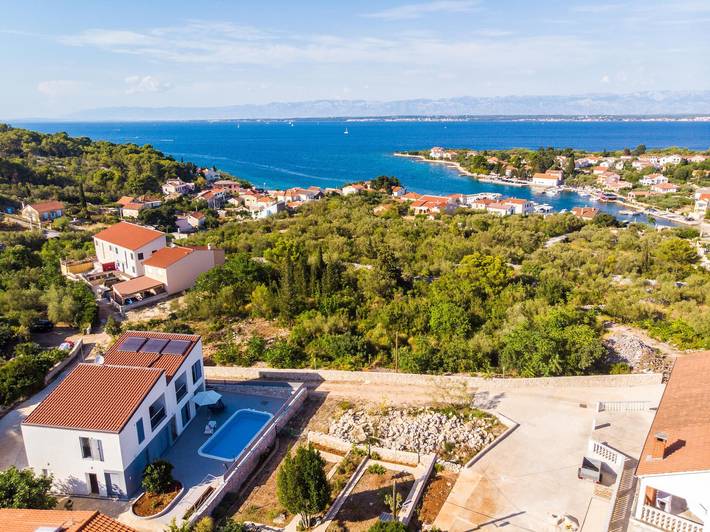 Smještaj za odmor za 4 osoba, s Balkon i Bazen u Lukoran