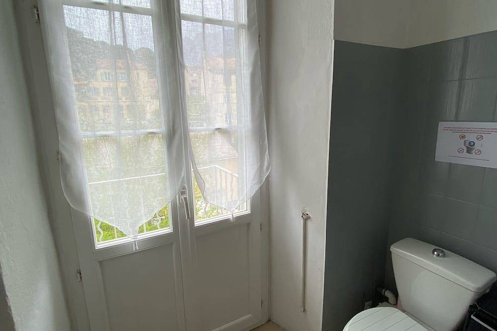 Apartamento entero, Charming T1 full center Corte 13 cours paoli free wifi quiet bright in Corte (Córcega), Parc naturel régional de Corse