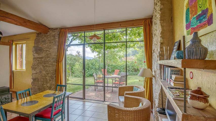 Location de vacances pour 4 personnes, avec jardin à Marignac-en-Diois