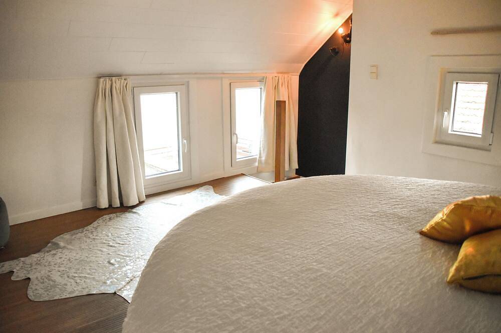 Petite Maison Cocoon au Centre de Tournai, Idéal Pour un Couple in Doornik, Henegouwen