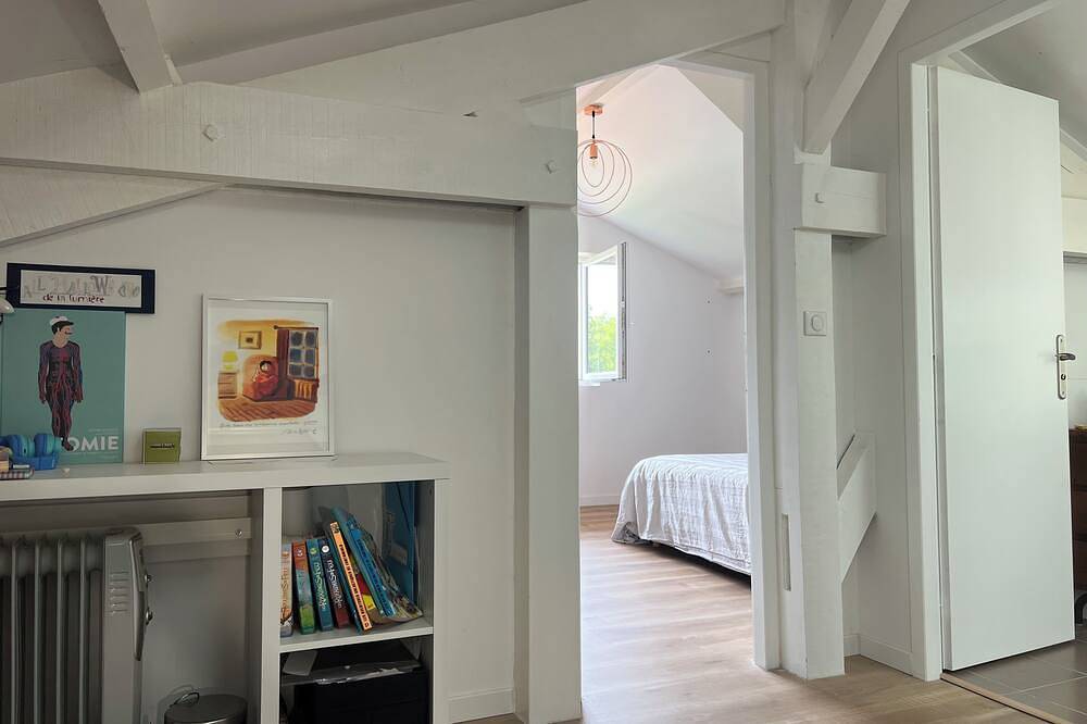 Appartement entier, Vaste duplex, coeur de village, vue montagnes, à 15 minutes des plages in Ascain, Région de Bayonne