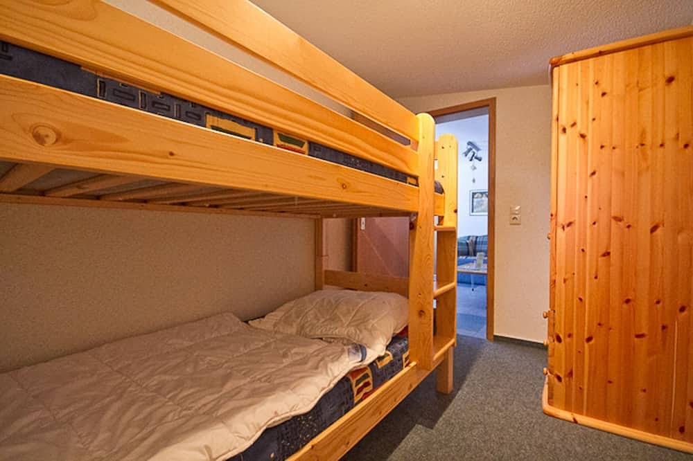 Ganze Wohnung, Idyllische Ferienwohnung in der Natur am Kummerower See (Nr.4) in Meesiger, Kummerower See