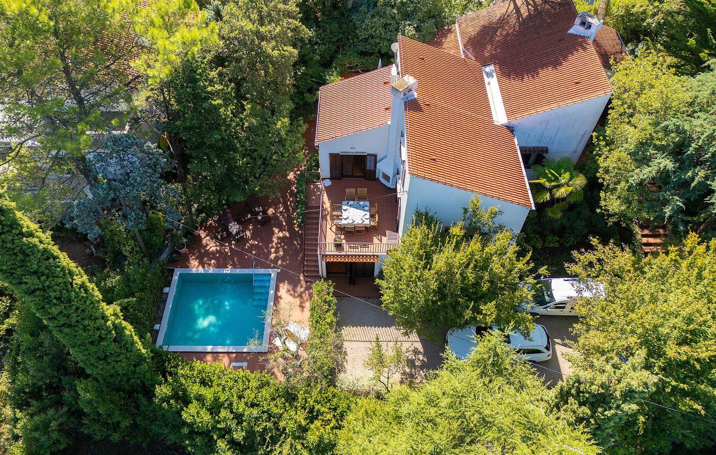 Seaside Retreat: Gemütliche Ferienwohnung mit Pool, Terrasse und WLAN in Zidarici, Krk
