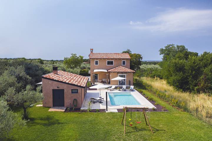 Villa für 7 Personen, mit Sauna und Pool sowie Garten - 1