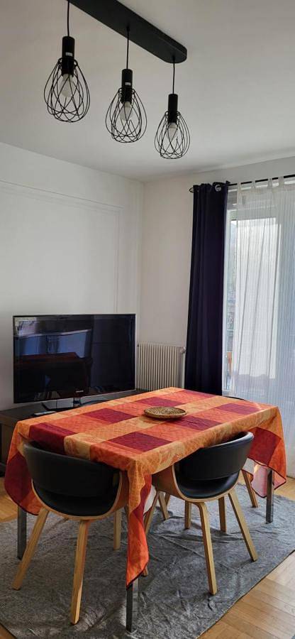 Gîte pour 4 personnes, avec balcon à Colombes - 3