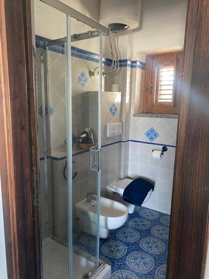 Location de vacances pour 4 personnes, avec balcon et vue, adapté aux familles dans Stromboli - 2