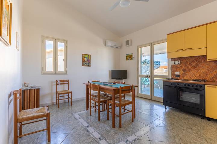Apartamento entero, Apartamento 'Vista Mare' con vistas al mar, Wi-Fi y aire acondicionado in Casuzze, Santa Croce Camerina