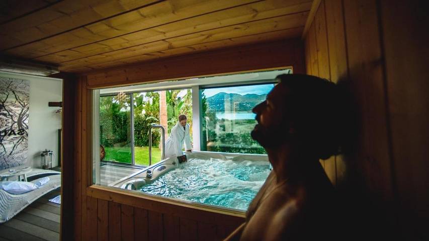 Hotel para 10 personas, con Terraza además de Jardín y Sauna en Viñuela - 2